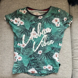 En inex tröja smal/barn  - Bra kvalite med text fixar frakt 