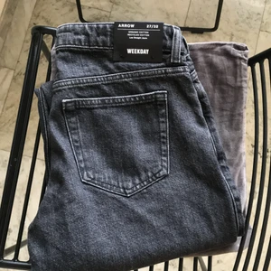 Arrow jeans straight  - Aldrig använda och lappen är kvar 💘 Storlek 27/36-38 och längd 32 👌🏻 Köp direkt för 400kr 💞💞