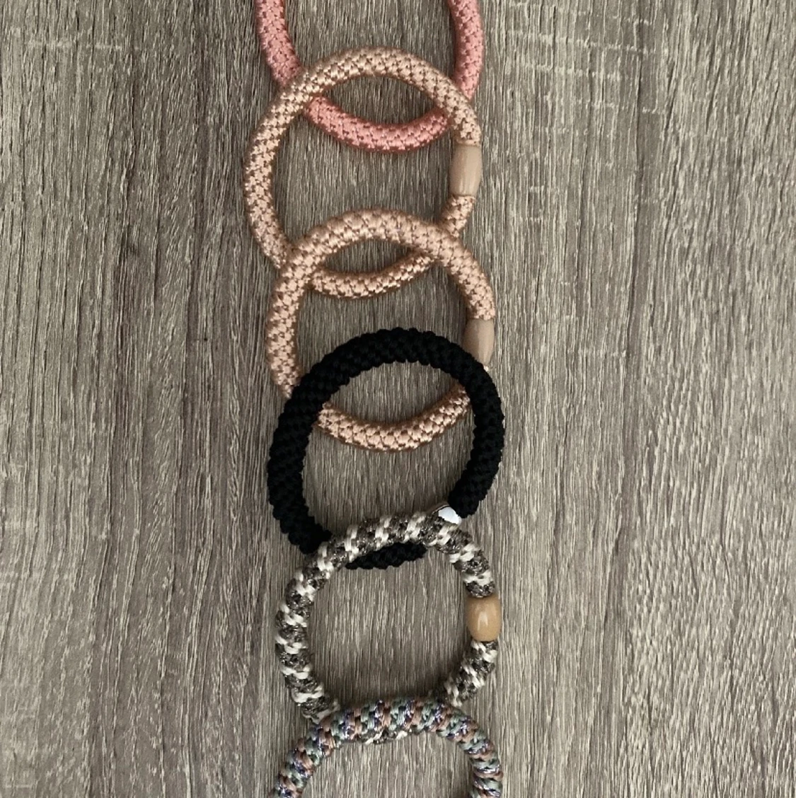 Kknekie liknande hårband