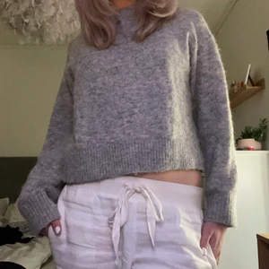 Stickad tröja - Såå mysig tröja i alpaca blend från bik bok 💘 