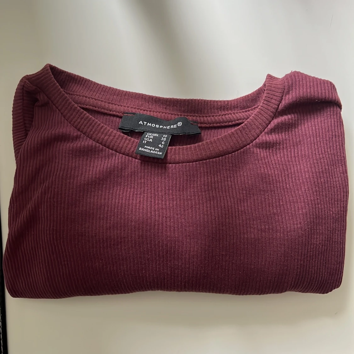 Vinröd tröja strl 38 - 91