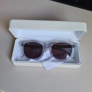 Chimi 007 Lichi - Inga skavanker eller repor, kommer i hardcase med microfiber duk från Chimi, allt original. 