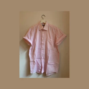 Vintage Striped Short Sleeve Button Down - Size: Medium 100% Cotton Secondhand/Excellent Condition