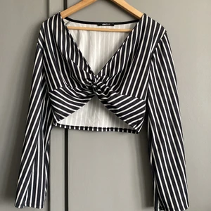 Magtröja - Randig magtröja i fint skick. Stl M