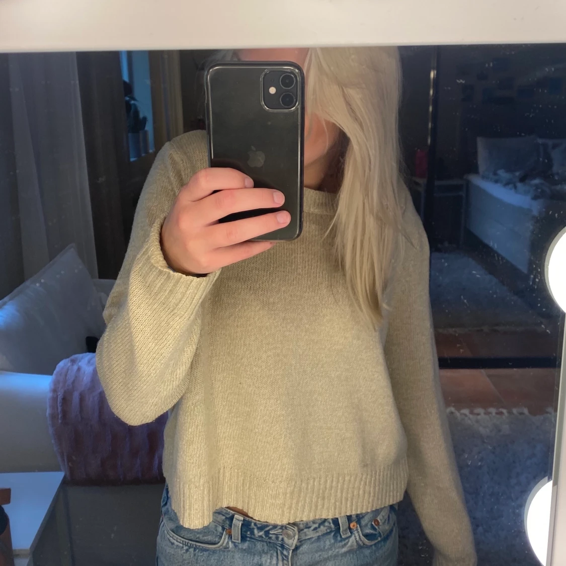 Beige stickad tröja storlek m