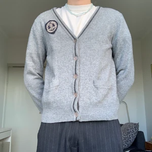 Grå kofta från Boomerang  - Grå Ull kofta från Boomerang strl M