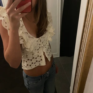 Topp hm - Säljer denna supersöta topp från Hm i storlek S!