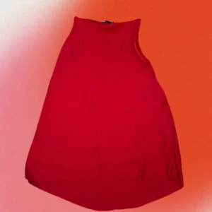 Röd satin kjol - Somrig kjol som passar till mycket, mig lång och skönt material