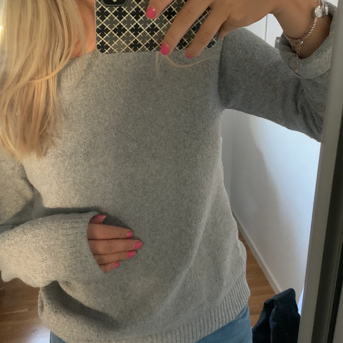 Grå stickad tröja  - 90