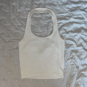 Topp med öppen rygg - Gulligt topp från HM som jag aldrig använt🤍