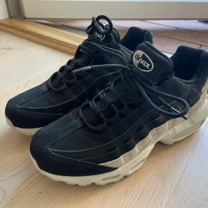 Nike airmax 95 - Knappt använda! 