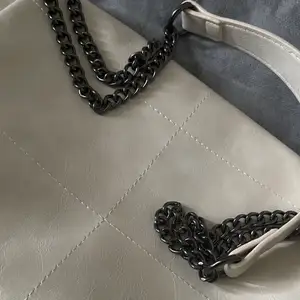 Jätte fin väska, aldrig använd 🫧 ser ut som den från Zara