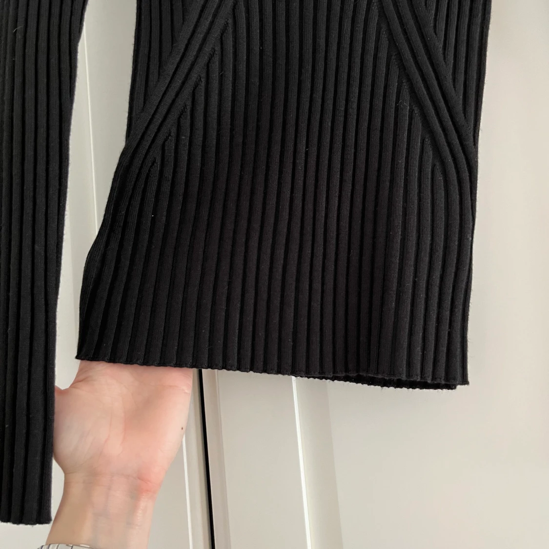 Ribbstickad polotröja - 91