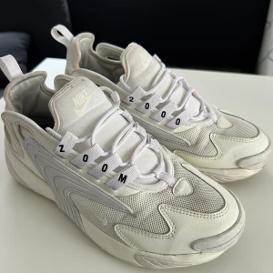 Nike Zoom Sneakers - Använda 2-3 gånger.