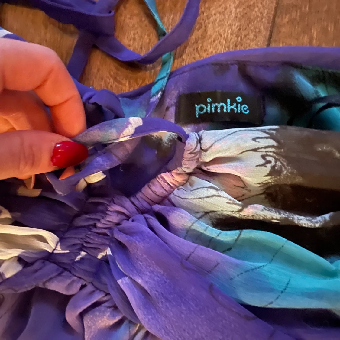 Fin långklänning med chiffong - 90