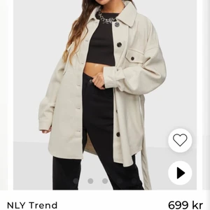 Kappa - Säljer denna skit snygga kappa från Nelly, knappt använd. Storlek 34🤍