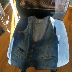 väst - söte jeans väst för stor för mig 