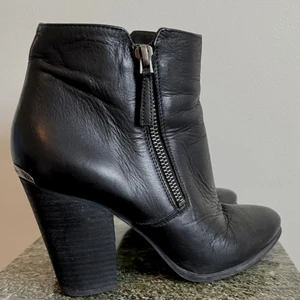 Michael kors stövletter  - Är i fint skick Stl 38 