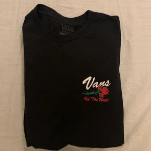 Vans t shirt - Säljer en svart vans t shirt då den aldrig kommit till användning 