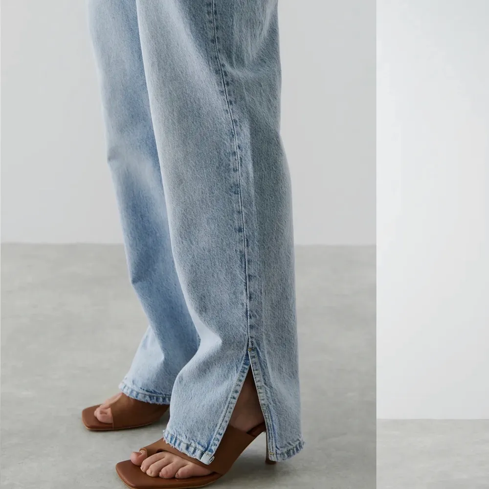 Världens snyggaste jeans från Gina som sitter som en smäck! Tyvärr har de blivit försmå för mig. Skriv privat om ni är intresserade eller har några frågor ❤️nypris 599kr. Jeans & Byxor.