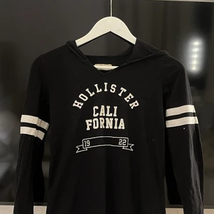  Hollister tröja med luva  - Väldigt skön
