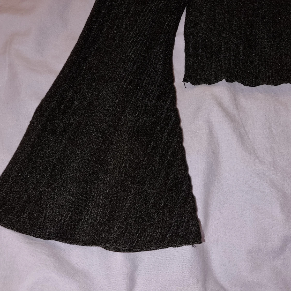 Svart trumpet tröja  - 91