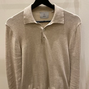 Bläck tröja - Tröja från Bläck i storlek S. Kostar 700kr ny säljer för 300kr 