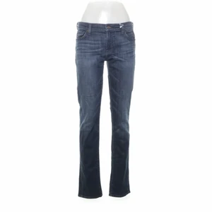 Lågmidjade jeans - Lågmidjade jeans köpa från sellpy. Säljer då dem tyvärr var för små