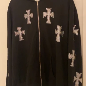 Rhinestone hoodie  - Säljer denna för 450  Strlk M