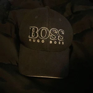 Hugo boss - Hugo boss keps som köptes i oktober bra sick parfeck just nu finns i olika färger 