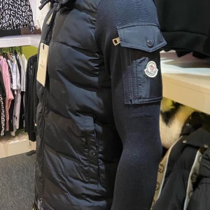 Moncler 1 - Moncler dunn hooodN 2650kr idag meet up malmö