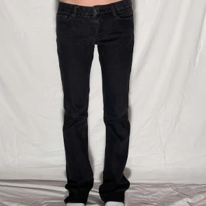 Lowwaist jeans - KONTAKTA INSTAGRAM lwjeans.uf VID INTRESSE Jeans 015❤️‍🔥 Märke: Insight Storlek: Unknown  Midjemått: 78 cm Innerbenslängd: 82 cm  Modellen är W26 EUR34 och 160 cm lång 