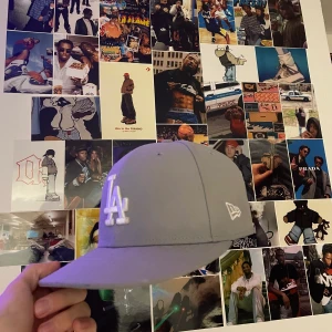 Fitted cap - Säljer grå LA dodgers fitted keps då den ej används längre. Bra skick