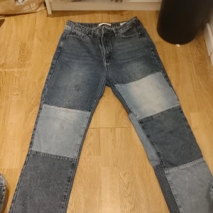 Byxor  - - från Ullared  - inte oversized - straight byxor 