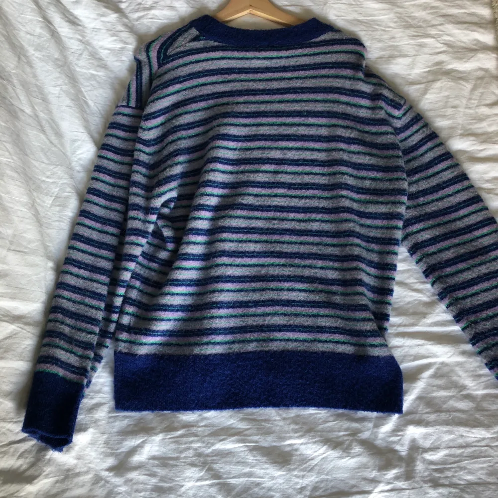 Stickad tröja från Zara, storlek M. Tröjor & Koftor.