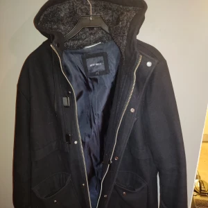 Anthony Morato Herrjacka/Trenchcoat [50/L] - Väldigt bra kvalitet. Knappt använd.