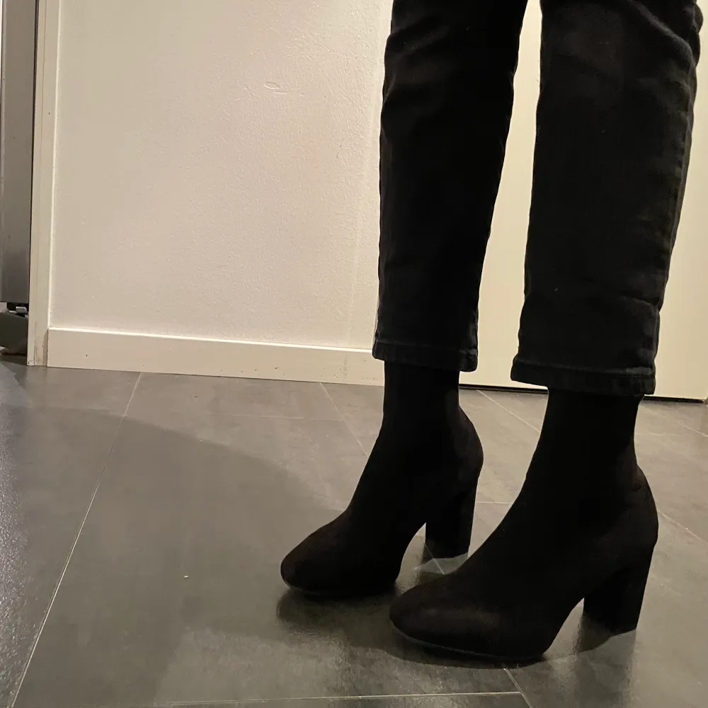Super snygg klackar perfekta till hösten đž storlek 36. KengĂ€t.