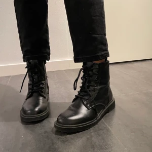 Helt nya skor  - Helt nya stövlar i storlek 36 🌸 aldrig använda