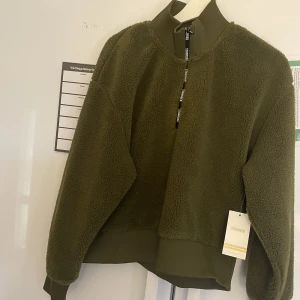 Stronger - Helt ny stl XL  Kort modell