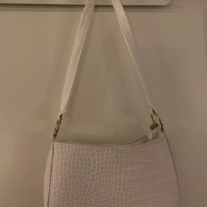 Shein  - Super söt väska! 