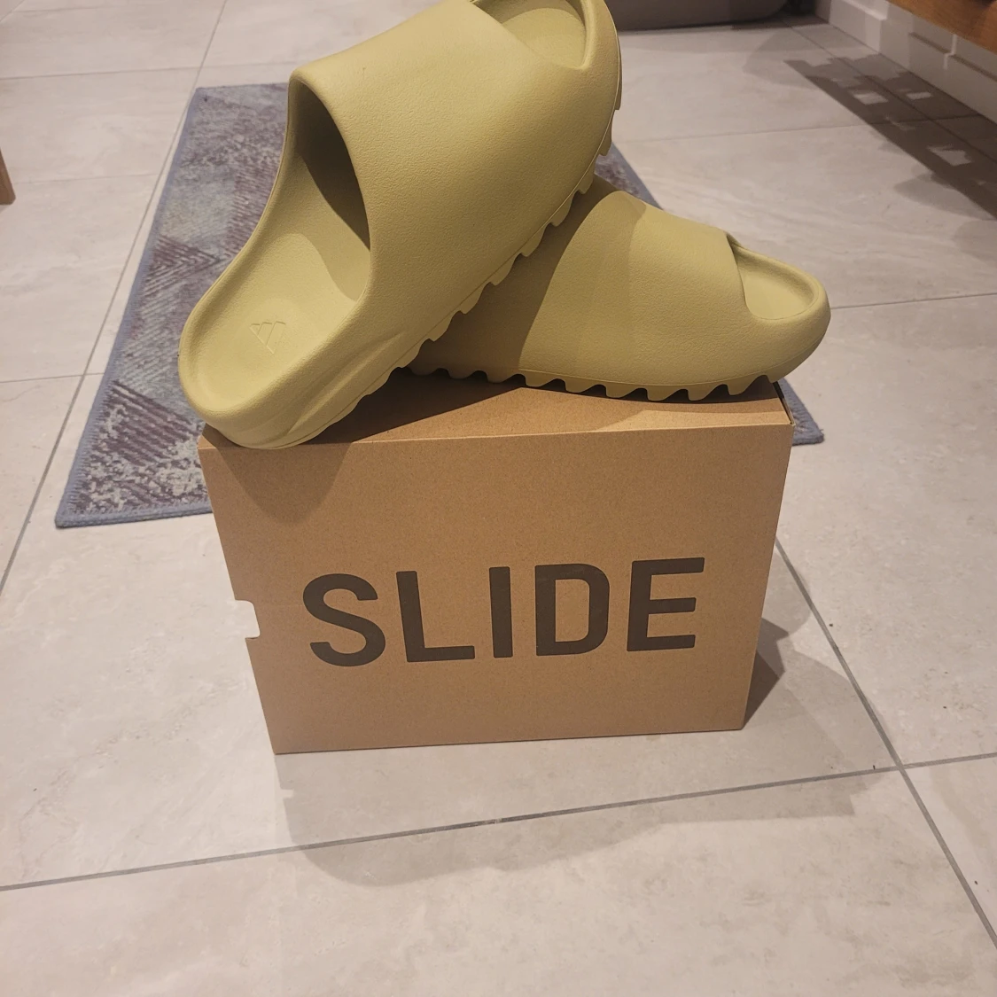 Yeezy Slide