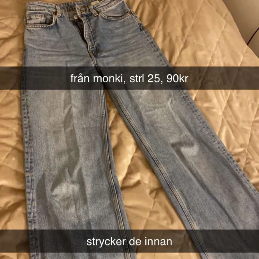 Jätte fina jeans från monki i bra skick. Jeans & Byxor.