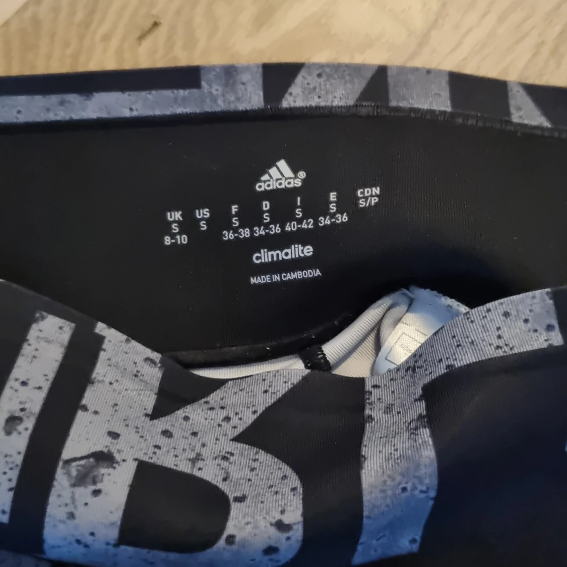 Adidas träningstights S - 90