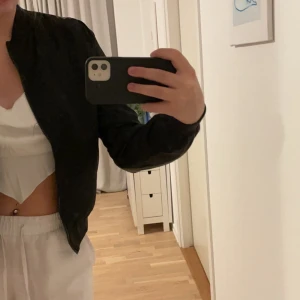 Jacka  - Oanvänd från Nelly