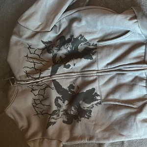 Fairy grunge kofta  - Använd några gånger men tyvärr är den för stor på mig så därför säljer jag den 