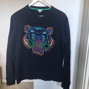 Kenzo tröja - Kenzo tröja strl M. I använd min fint skick. 