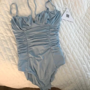 Body - Storlek XS. Inköpt på Nelly. Frakt tillkommer!