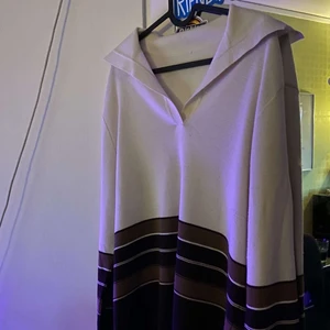 Vintage overshirt  - Thrifted vintage overshirt, Passar S och M, inget fel på plagget utan bara inte kommit till användning. Priset går att diskutera i dm. Fler bilder kan skickas i dm 