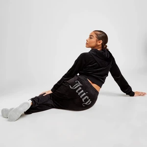 juicy couture byxor  - hej! säljer mina juicy couture byxor i velour, sparsamt använda med alla diamanter kvar🤍