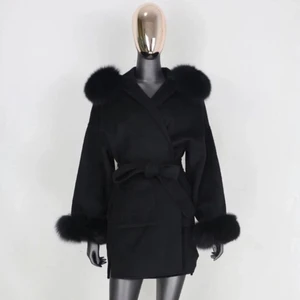 Kappa  - En jätte fin ny kappa som jag knappt Andvänt som jag har köpt för 3400 och säljer den nu för   1900 och den är som helt ny, den passar på xs,S och M